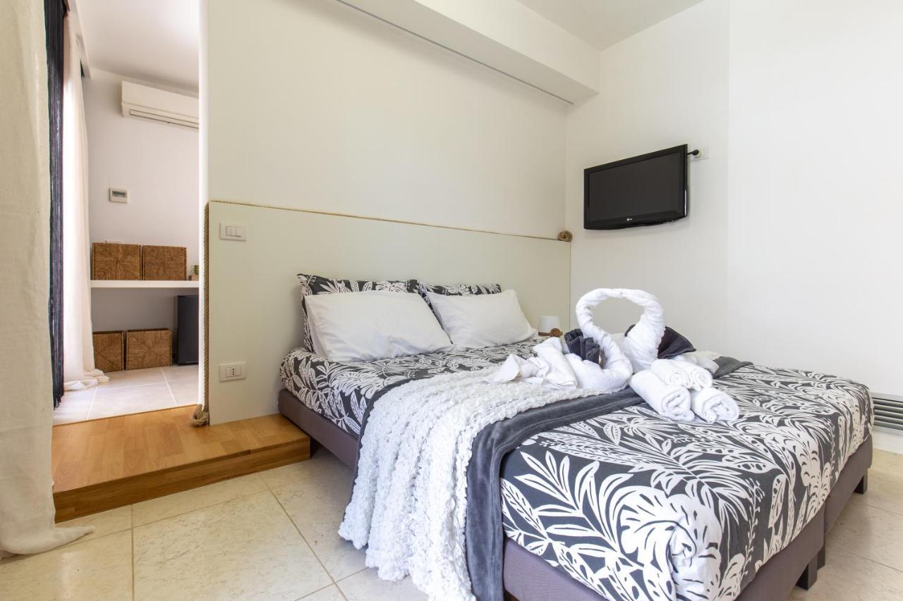 Residenze Longhi Bed & Breakfast Vasto Exterior photo